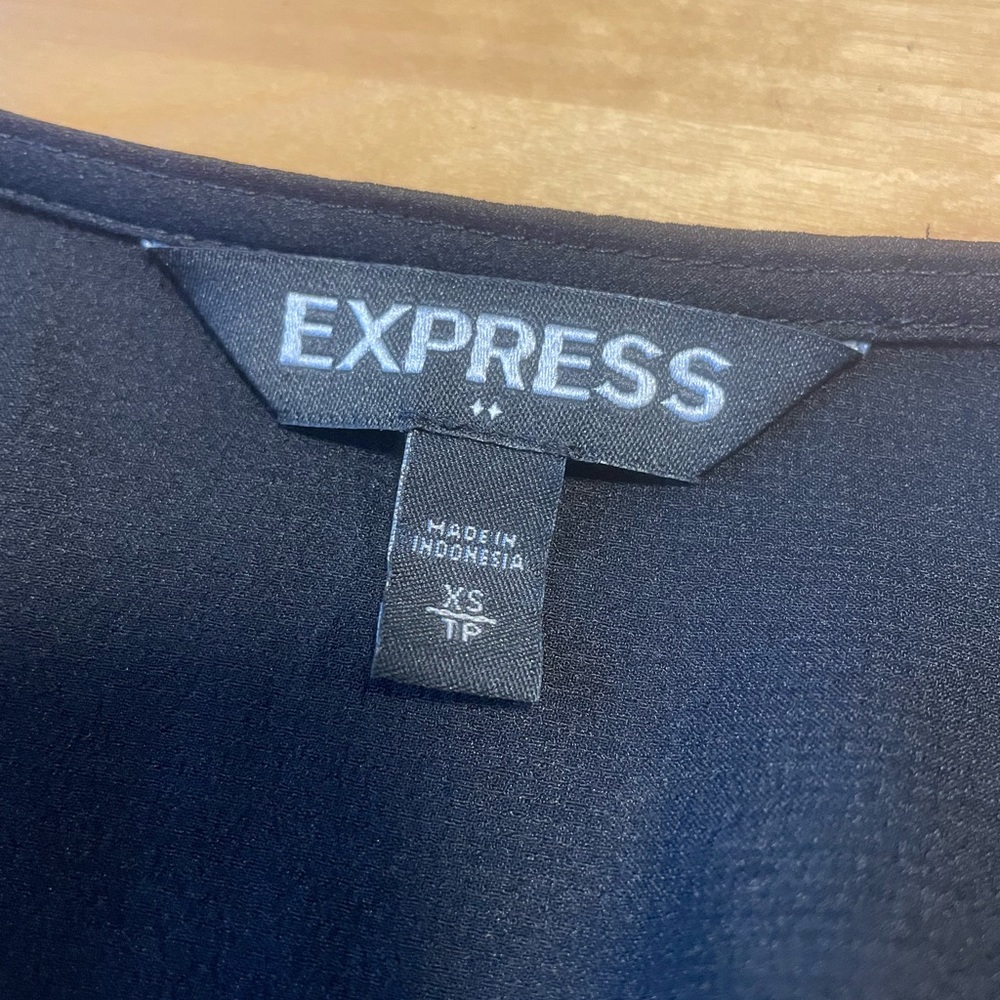 Express Black Tie Waist V-Neck Blouse Size XS - Picture 5 of 10